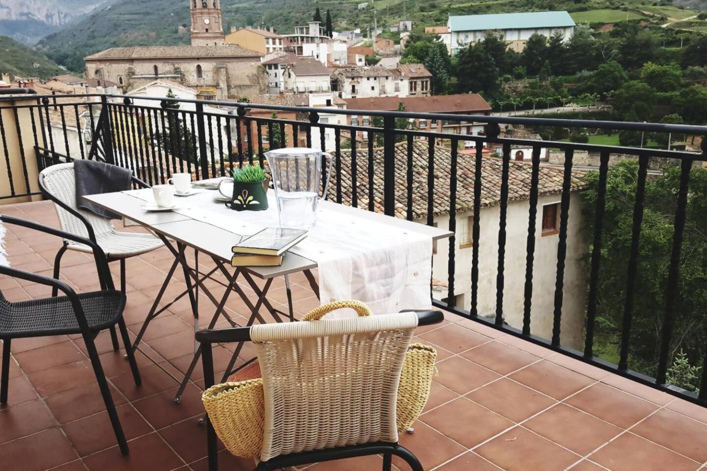 Un apartamento con vistas, aire acondicionado y wifi Viguera Exterior foto
