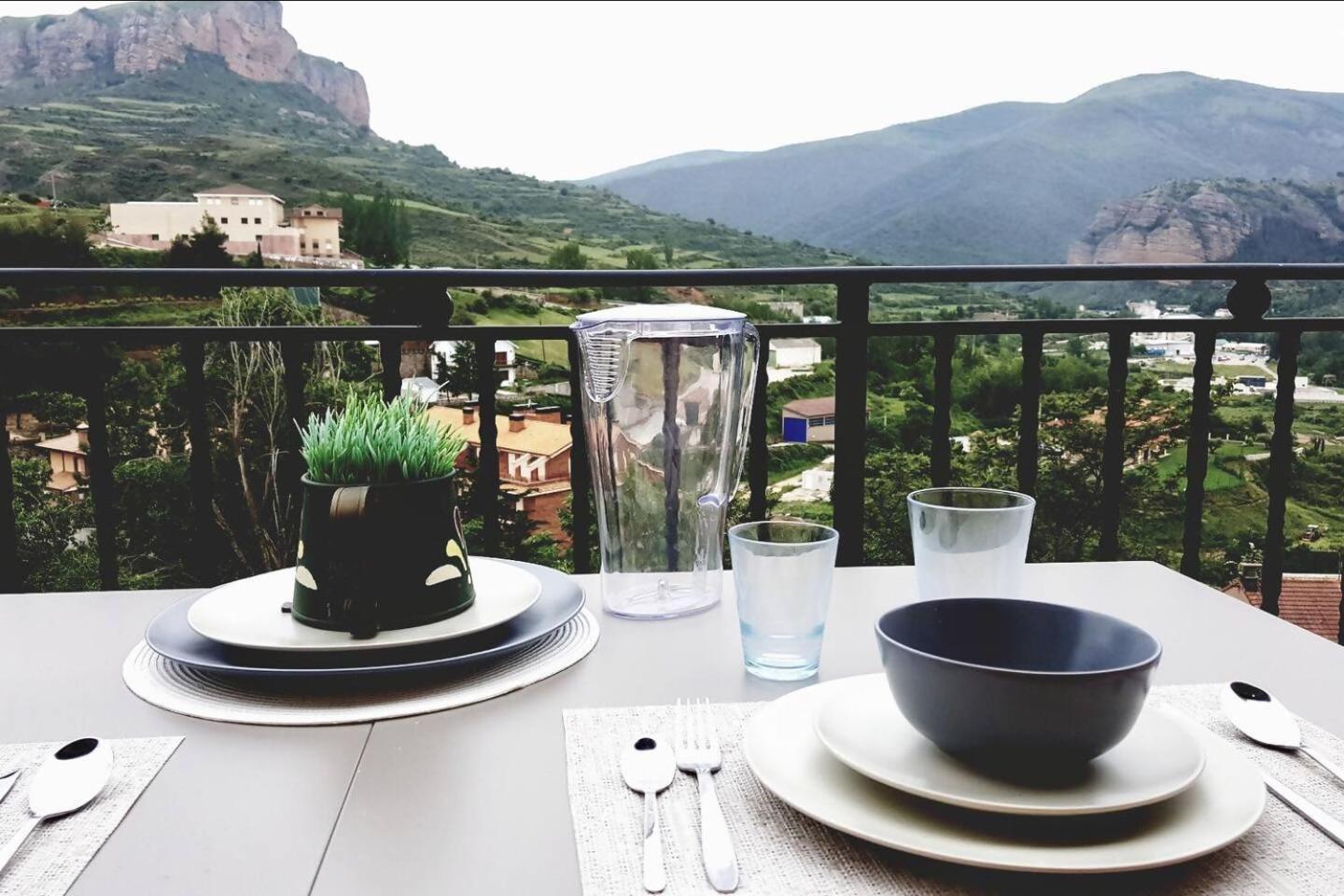 Un apartamento con vistas, aire acondicionado y wifi Viguera Exterior foto